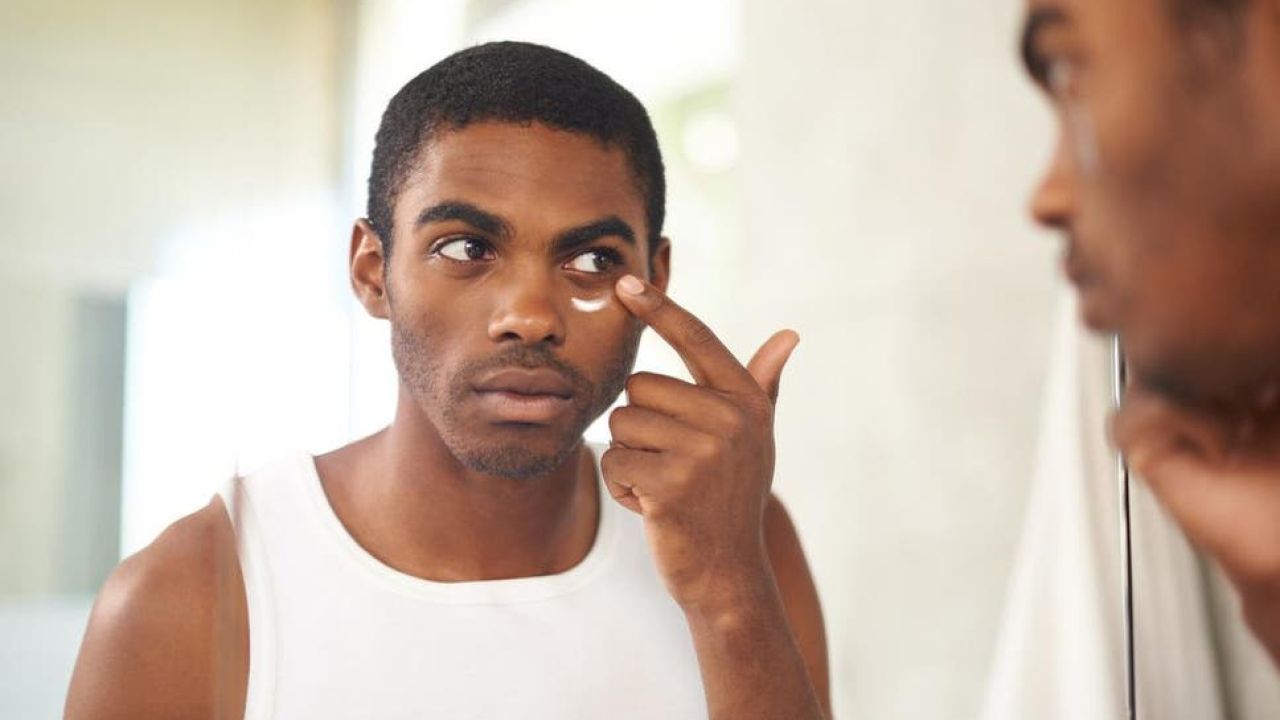 Pele masculina: dicas e cuidados para manter o rosto jovem por mais tempo
